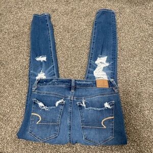 American Eagle Super Hi Rise Jegging Jeans Distressed Size 2